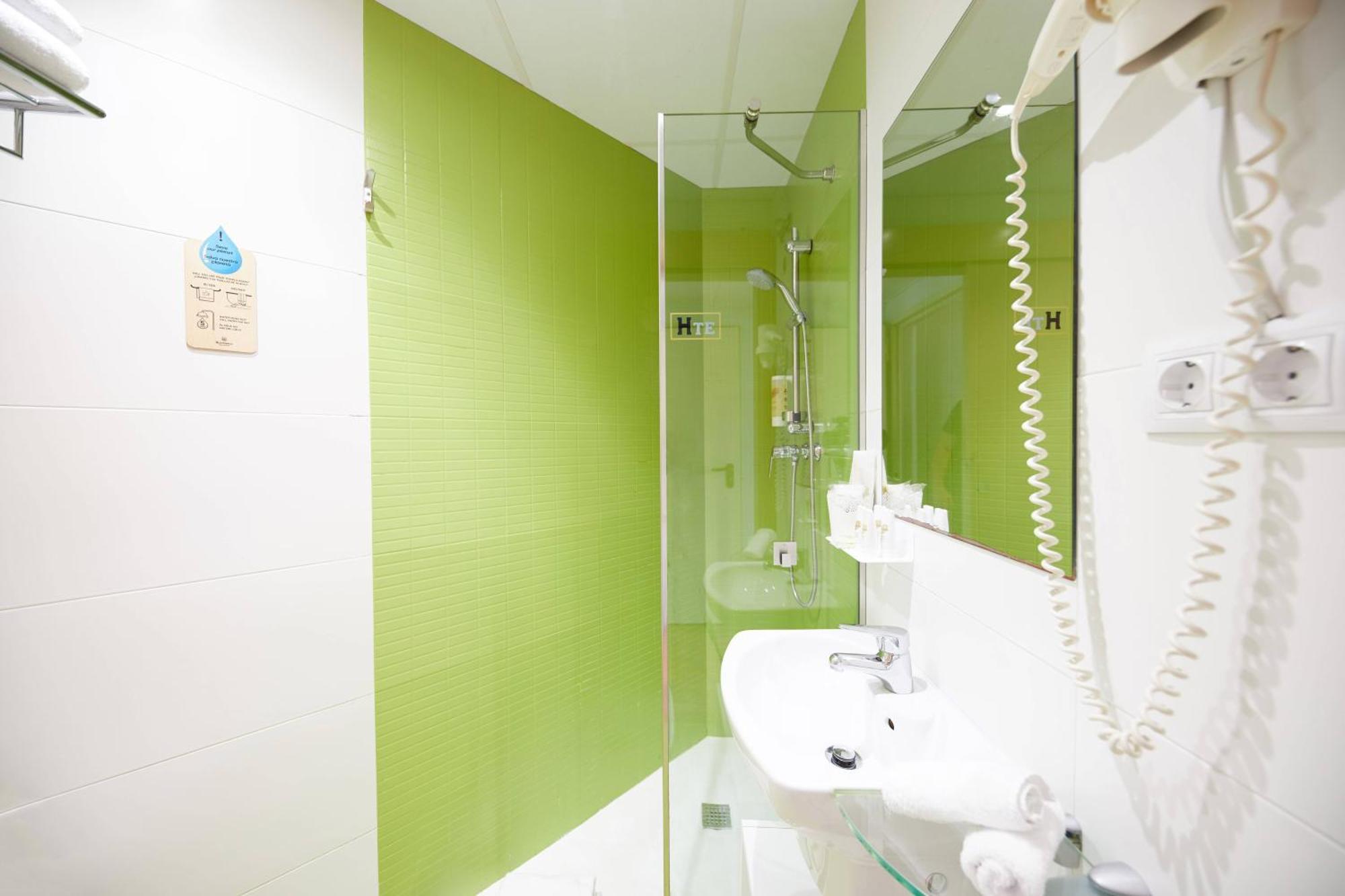Apart-Suites Hostemplo - Barcelona — Zdjęcia 1